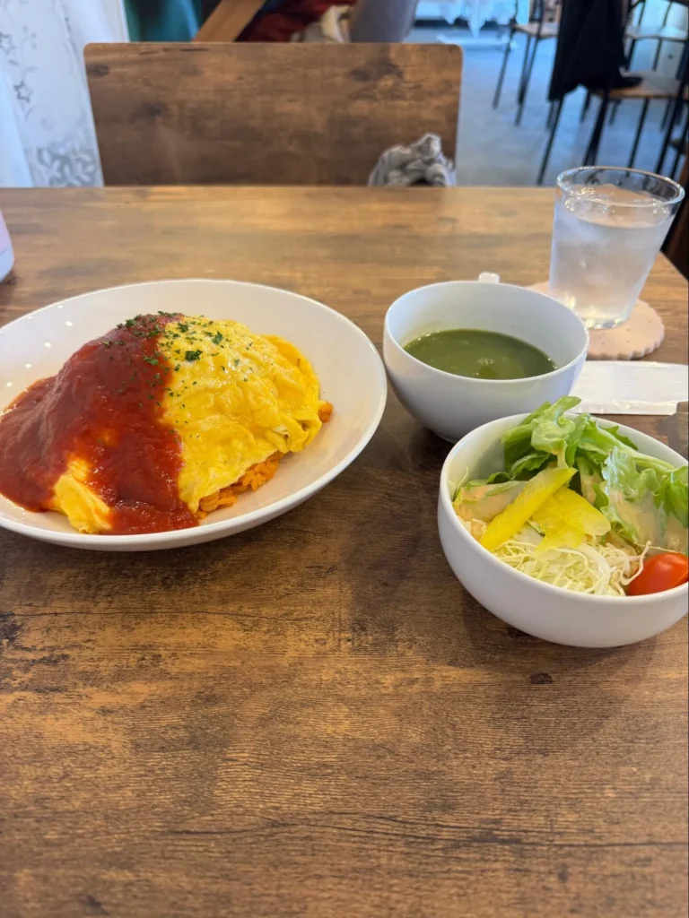 P-PULLのオムライス